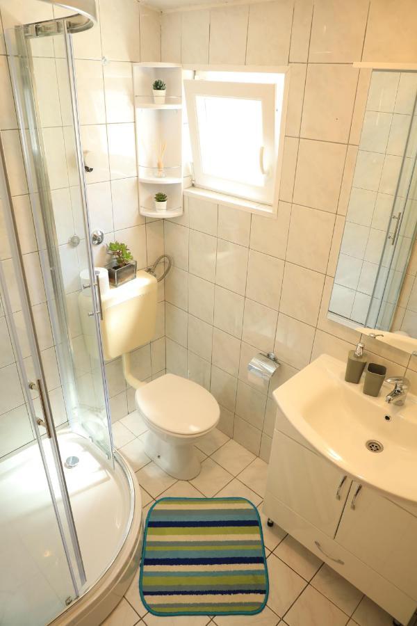 Apartmani Sarlija Pakostane Ngoại thất bức ảnh