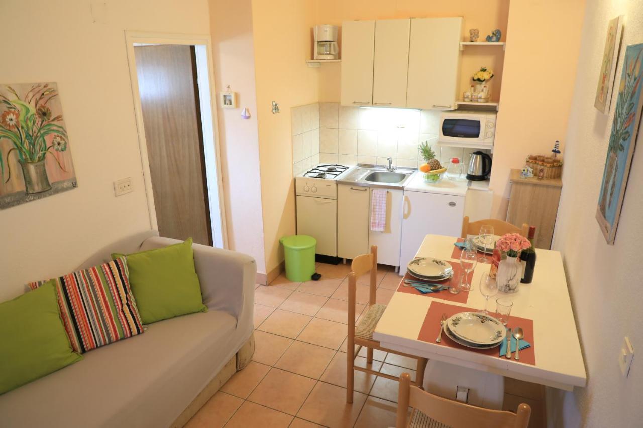 Apartmani Sarlija Pakostane Ngoại thất bức ảnh