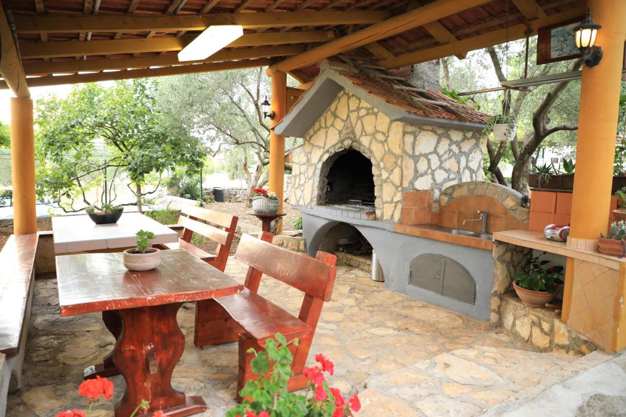 Apartmani Sarlija Pakostane Ngoại thất bức ảnh